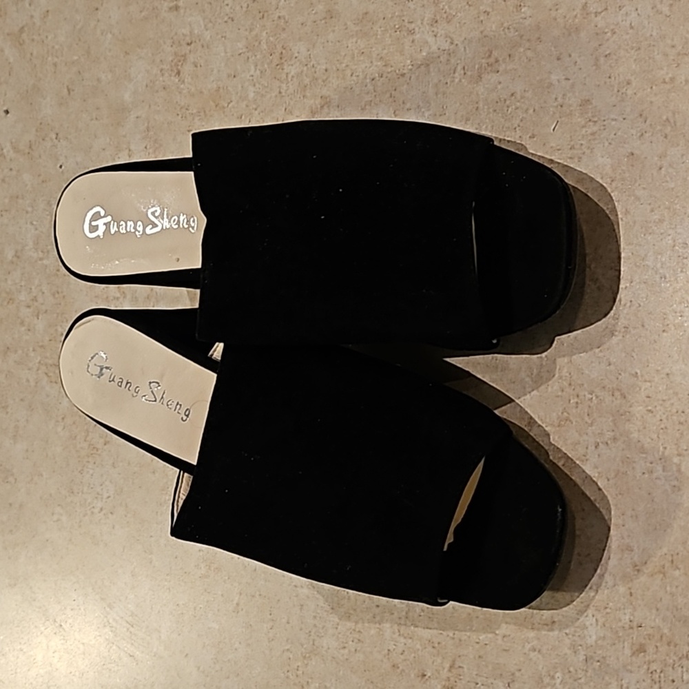 Black slip on chunky kitten heel